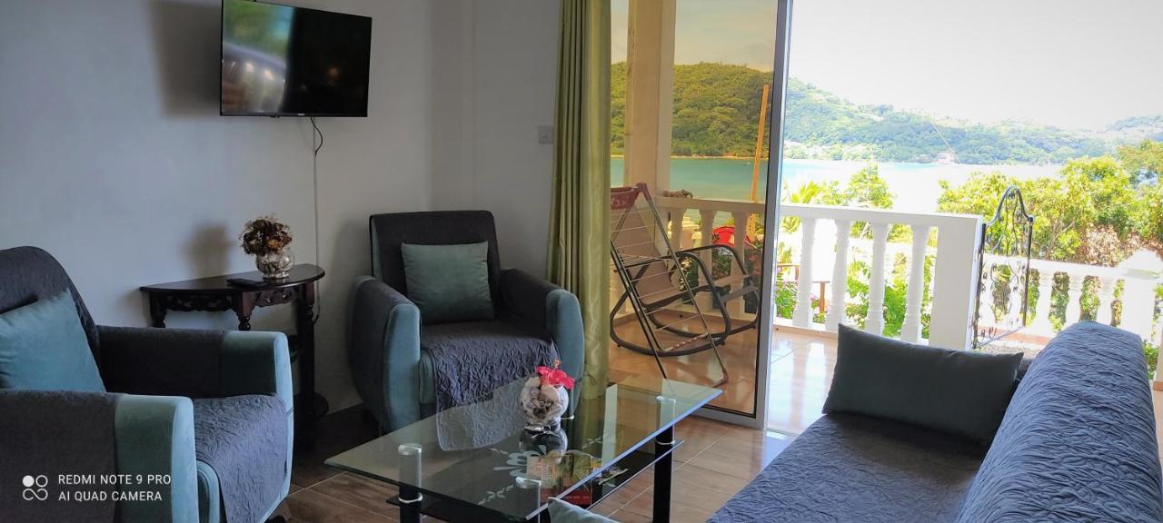 Seychelles Yellow Petals Anse Boileau Εξωτερικό φωτογραφία